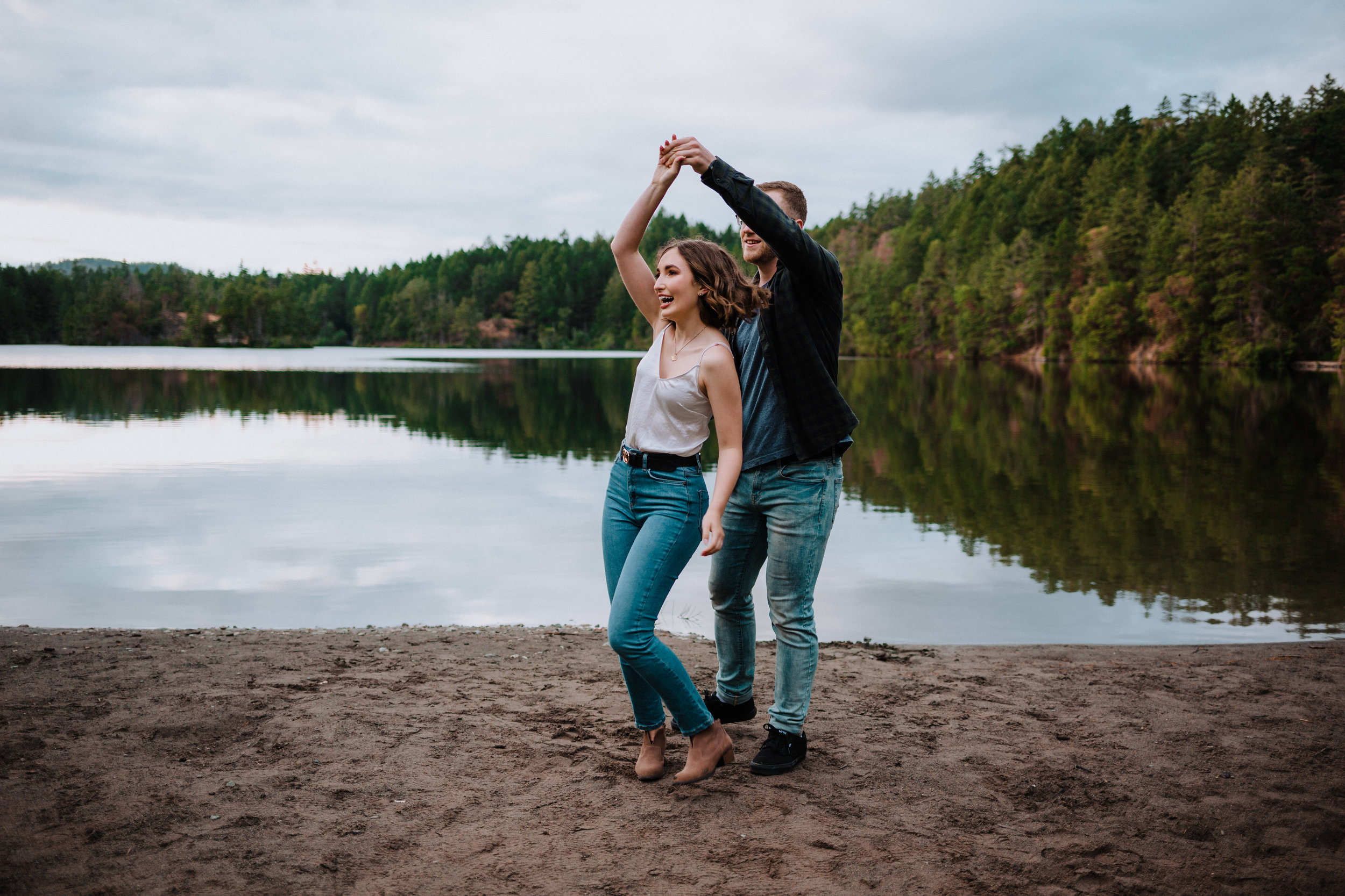 Couple dancing by thetis lake