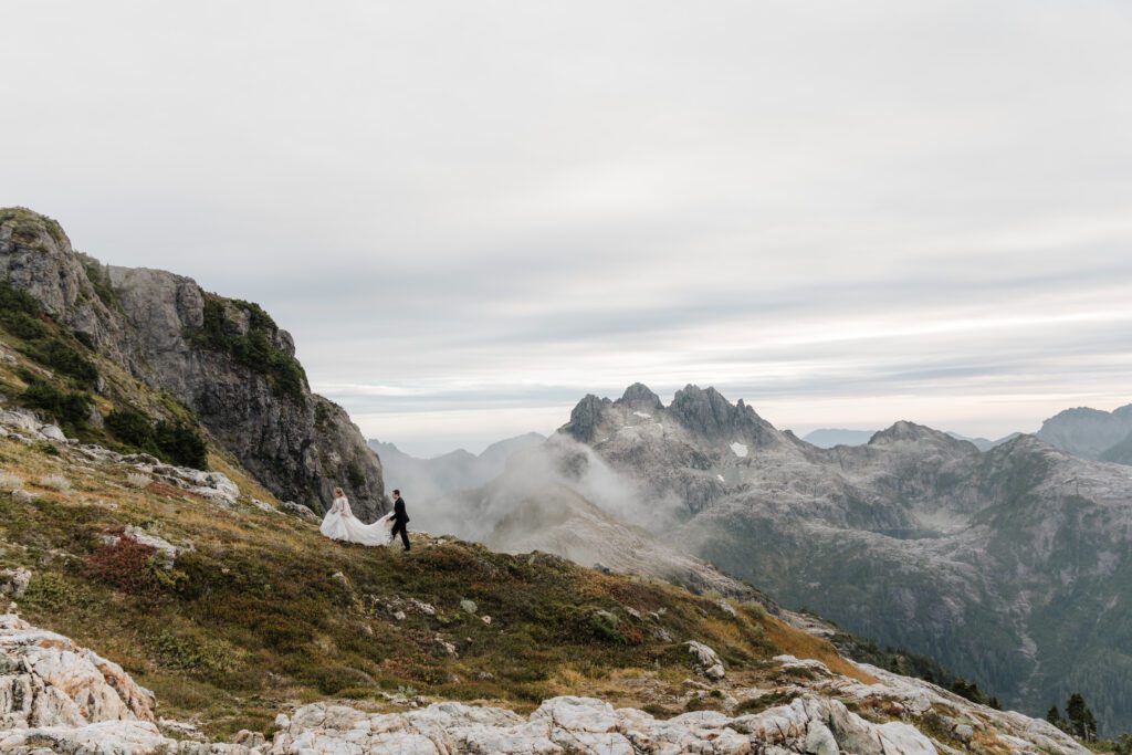 Hiking Elopement by Megan Maundrell Photography